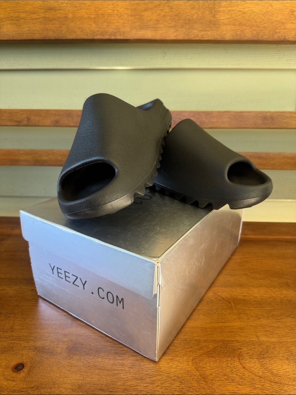 Yeezy Men’s Slide — Black Minimalist Foam Slip-On